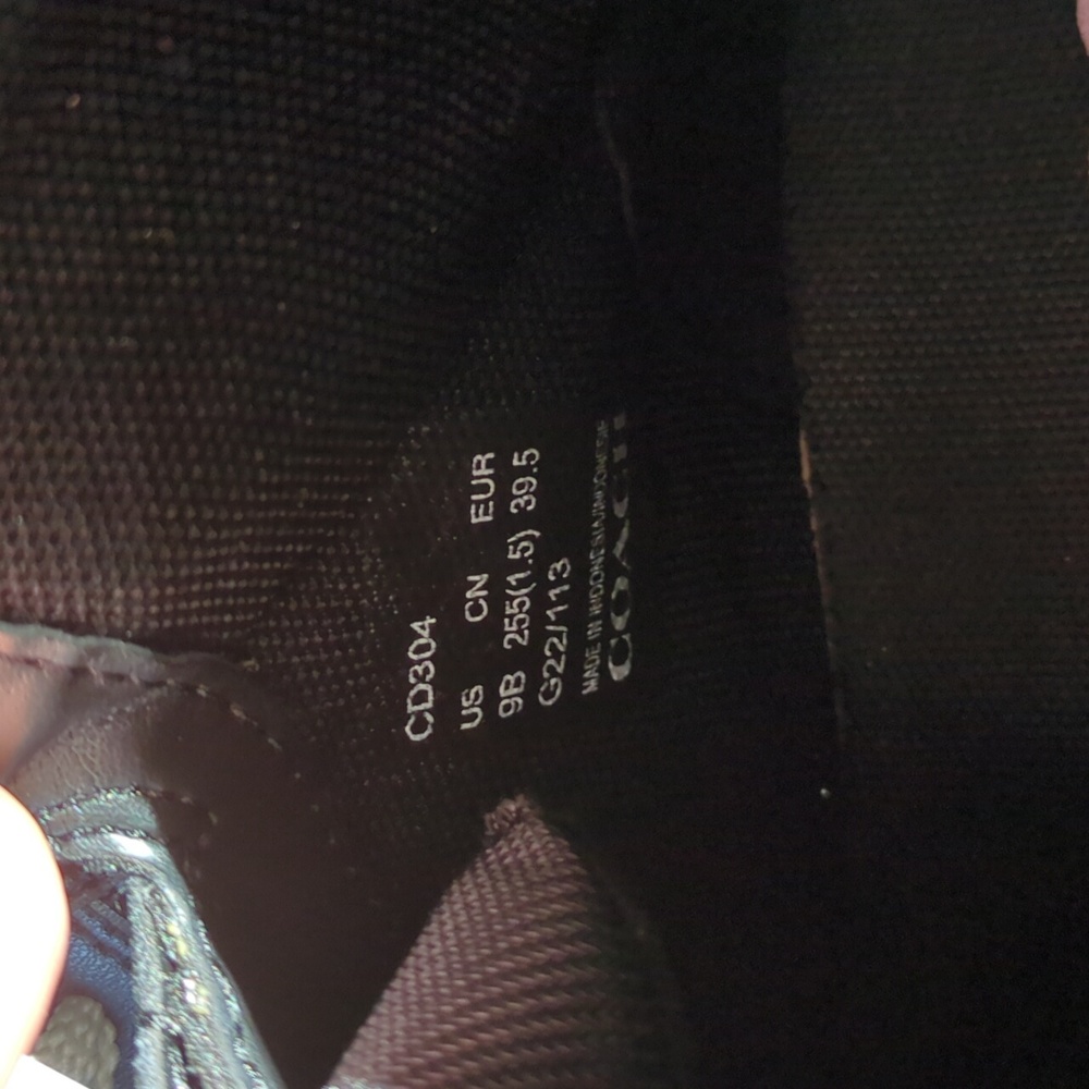 New Coach High Top Sneaker In Signature Canvas - Picture 5 of 7